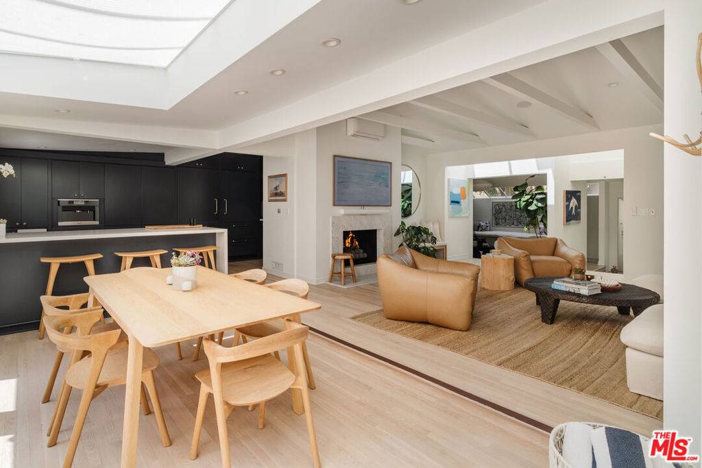 Santa Monica, CA 90402,712 San Lorenzo ST