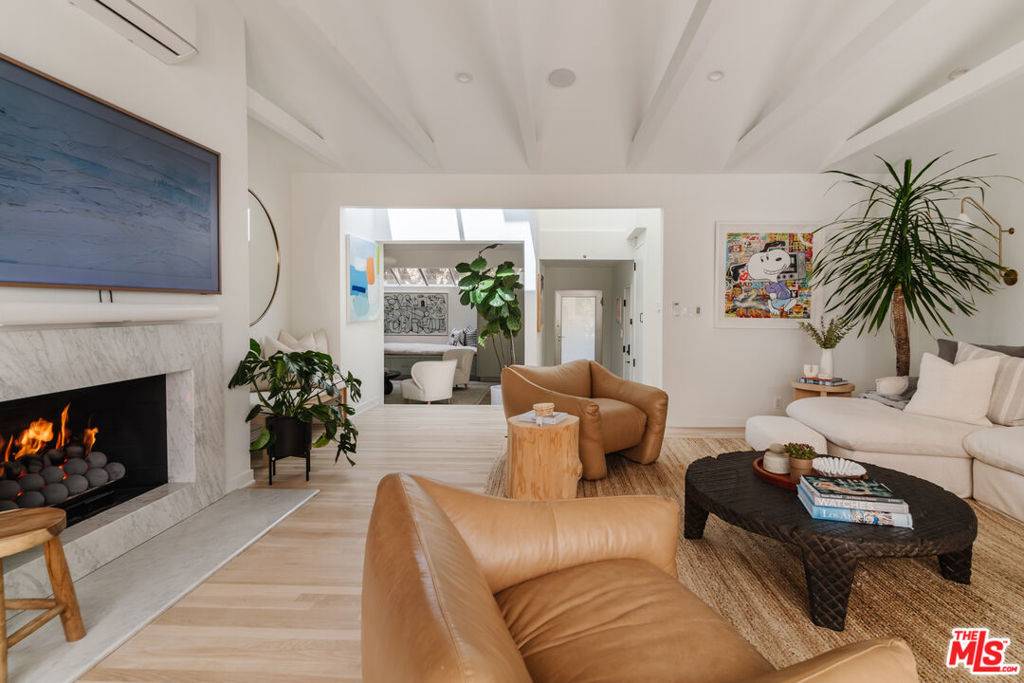 Santa Monica, CA 90402,712 San Lorenzo ST