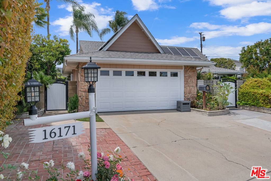 Huntington Beach, CA 92647,16171 Brent CIR