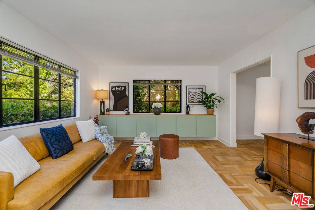 Los Angeles, CA 90016,5309 Village