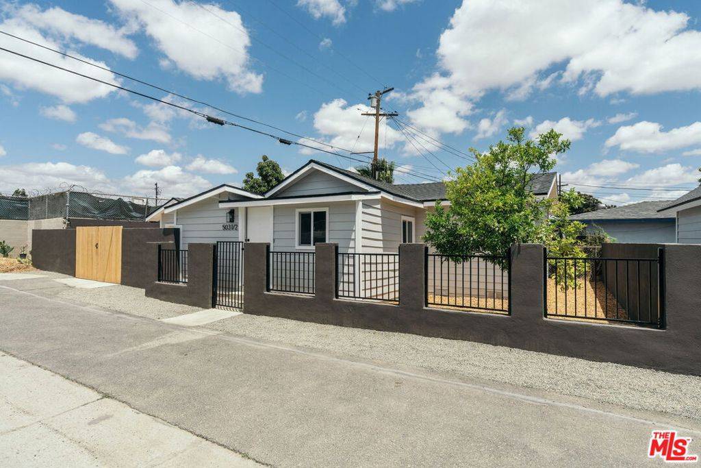 Fullerton, CA 92832,503 E Truslow AVE