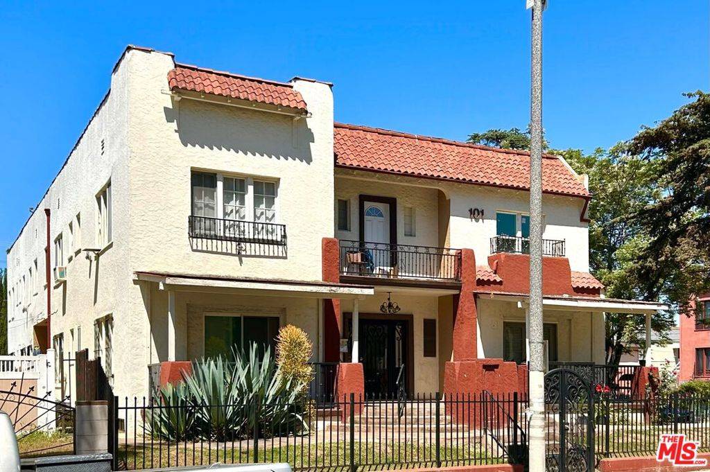Los Angeles, CA 90004,101 S Kenmore AVE