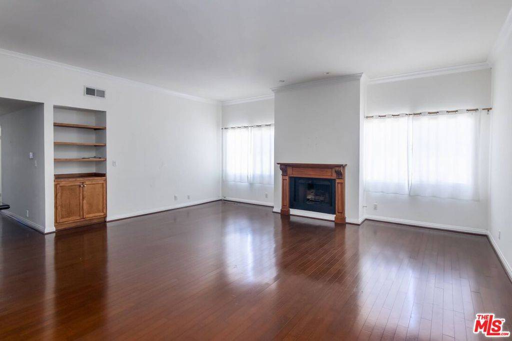 Valley Village, CA 91607,5410 Rhodes AVE #209
