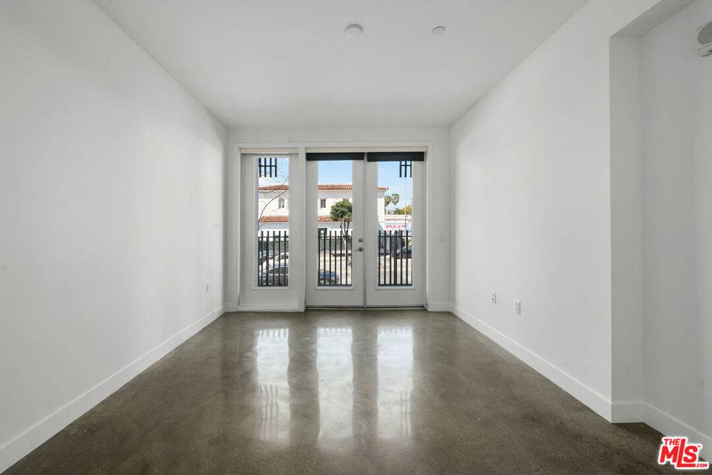 West Hollywood, CA 90046,1250 N Fairfax AVE #204