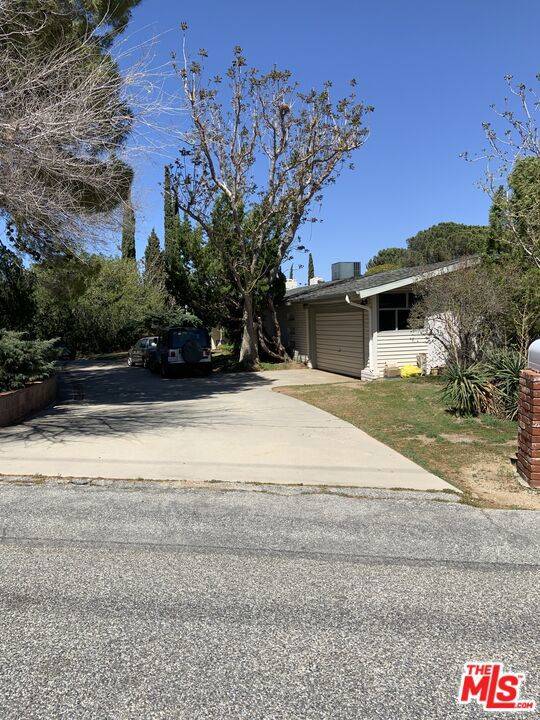 Lancaster, CA 93536,7229 Columbia WAY