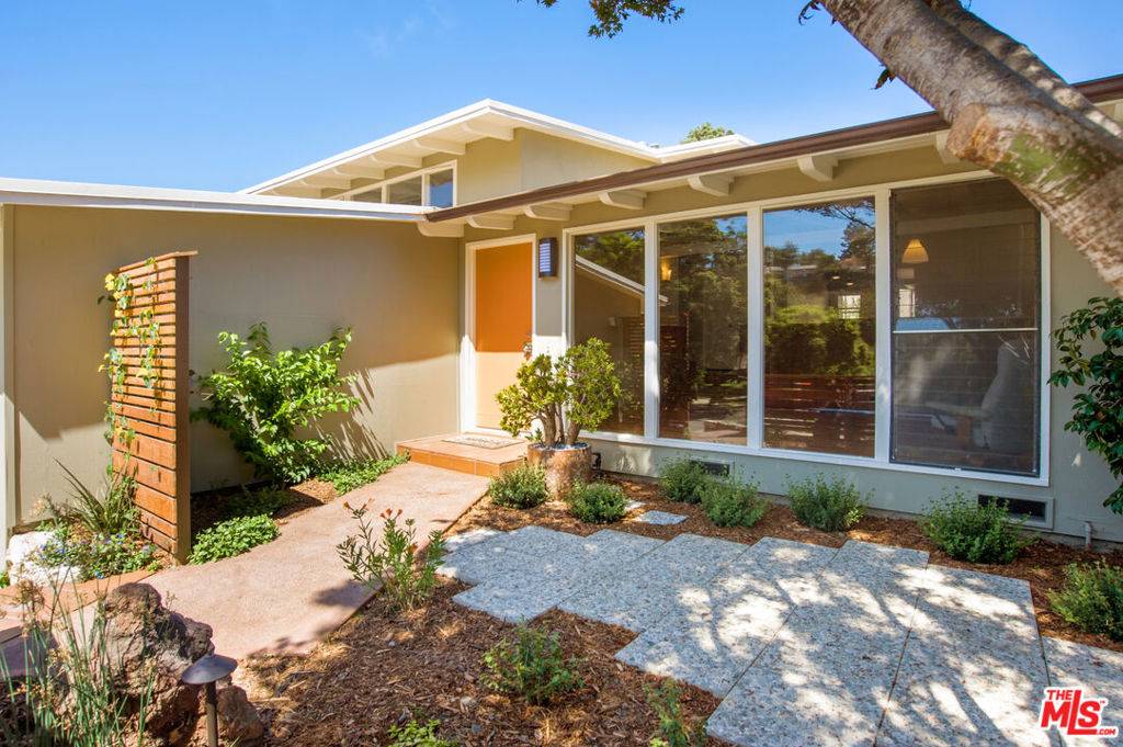 Santa Monica, CA 90402,694 San Lorenzo ST