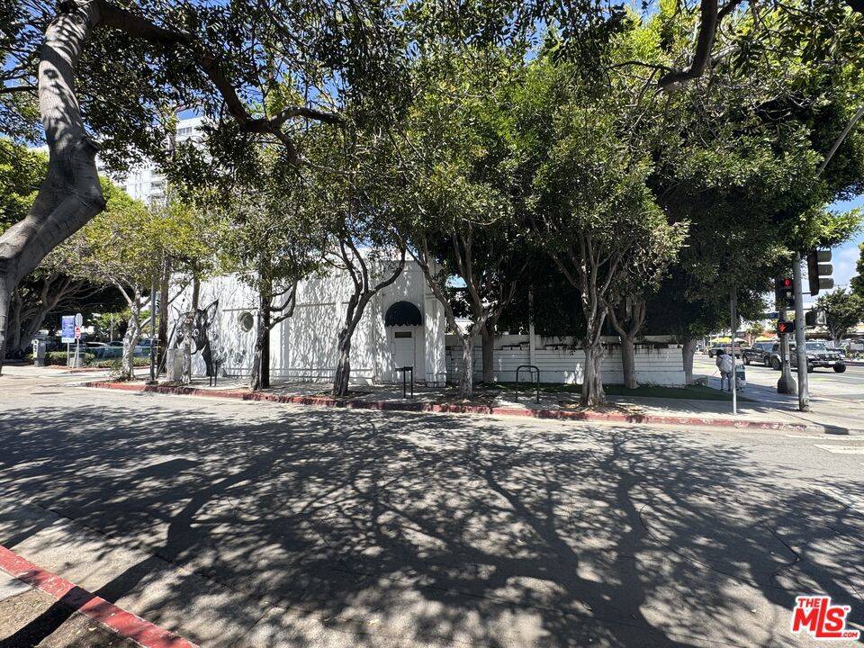 Santa Monica, CA 90405,2826 Main ST