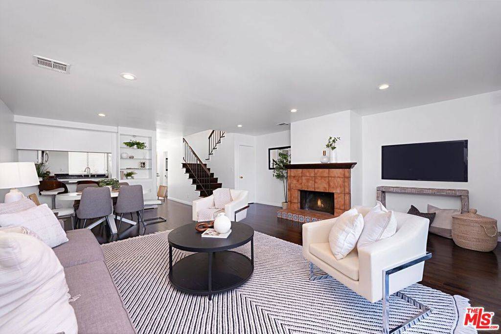 Los Angeles, CA 90066,4365 Mclaughlin AVE #12