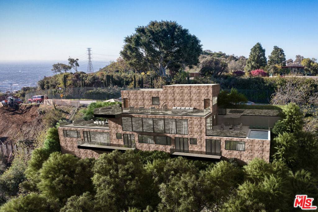 Los Angeles, CA 90046,7315 W Pyramid PL