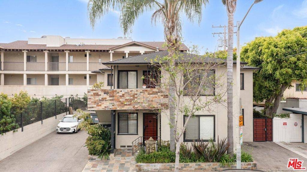 West Hollywood, CA 90046,7154 Lexington AVE