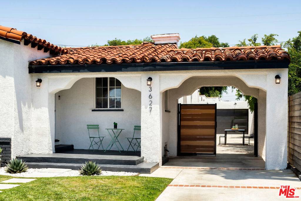 Los Angeles, CA 90043,3627 W 64th ST