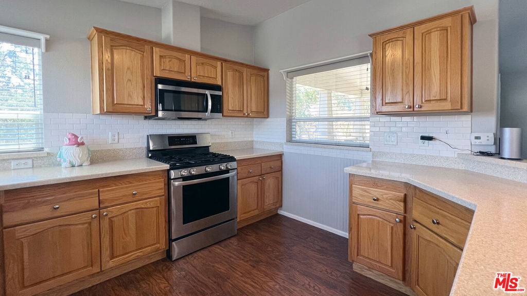 Tehachapi, CA 93561,21499 White Rock DR