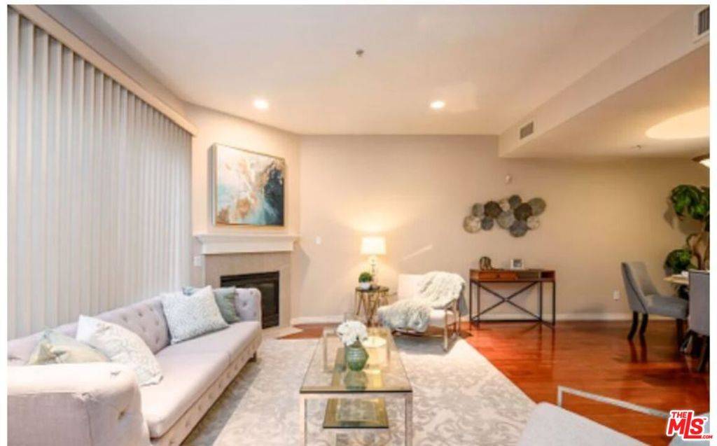 Valley Village, CA 91607,4732 Radford AVE #11
