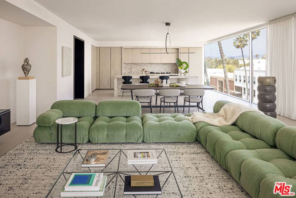 Beverly Hills, CA 90212,9200 Wilshire Blvd #201E