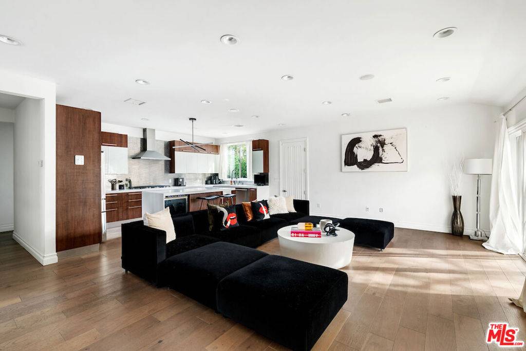 Studio City, CA 91604,12504 Kling ST
