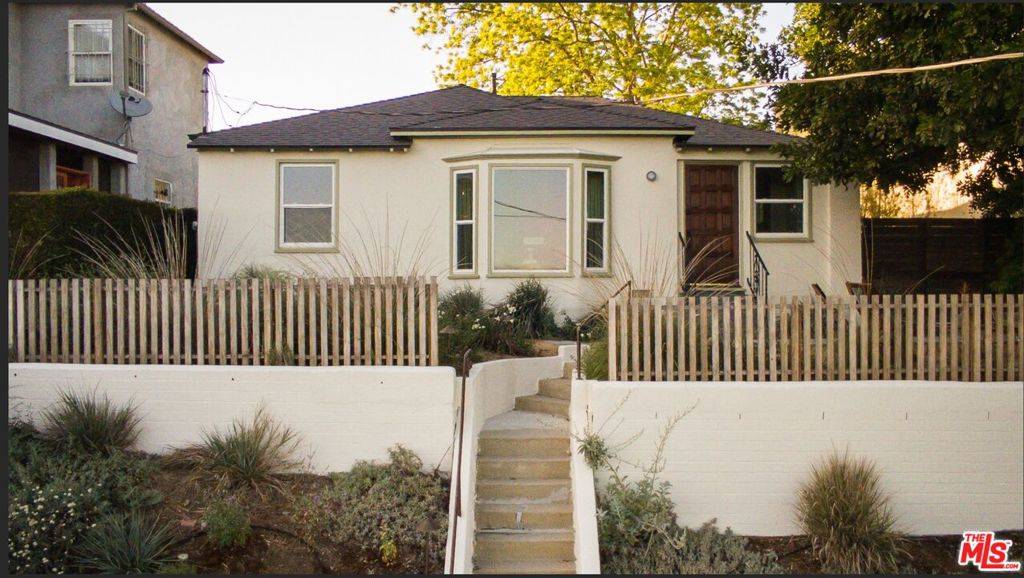Los Angeles, CA 90018,2285 W 26th PL
