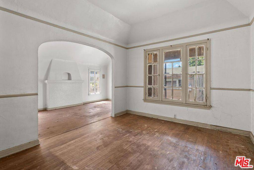Santa Monica, CA 90404,1925 19th ST