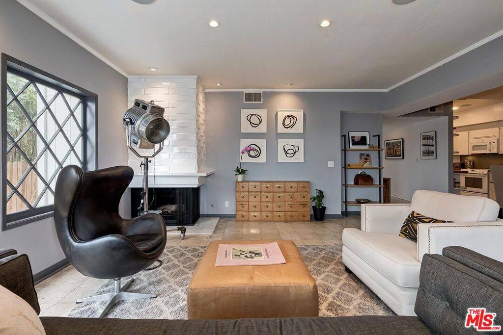 West Hollywood, CA 90069,1133 N Clark ST #103