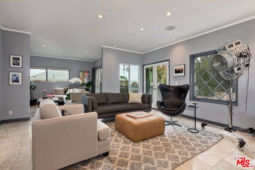 West Hollywood, CA 90069,1133 N Clark ST #103