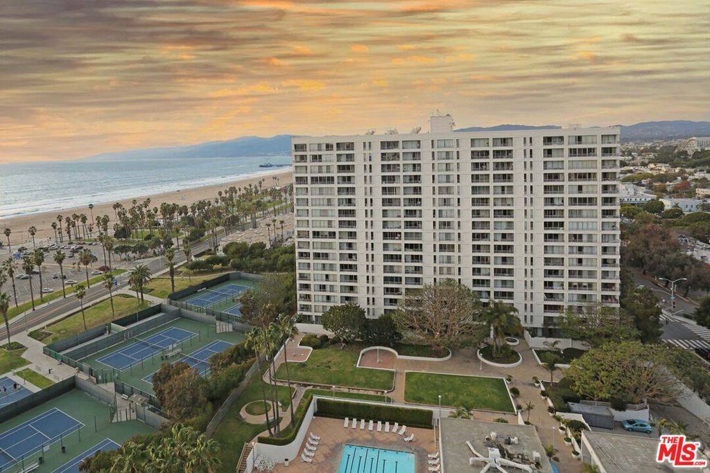 Santa Monica, CA 90405,2700 Neilson WAY #228