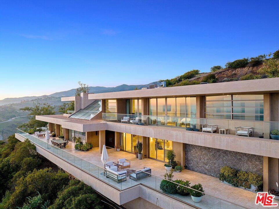 Malibu, CA 90265,27316 Winding WAY