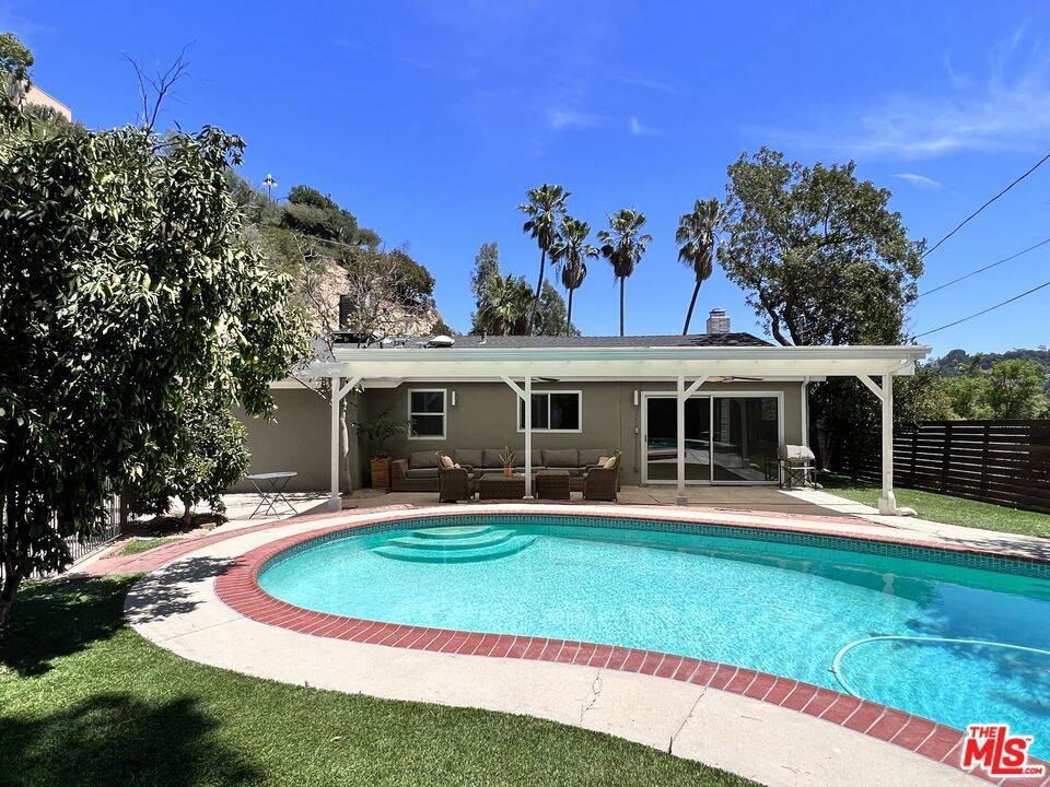 Encino, CA 91436,3609 Sapphire DR