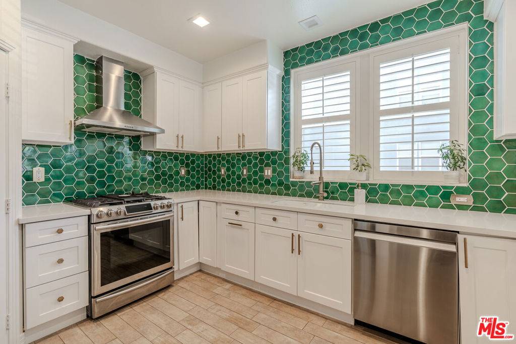 Playa Vista, CA 90094,7100 Playa Vista DR #101