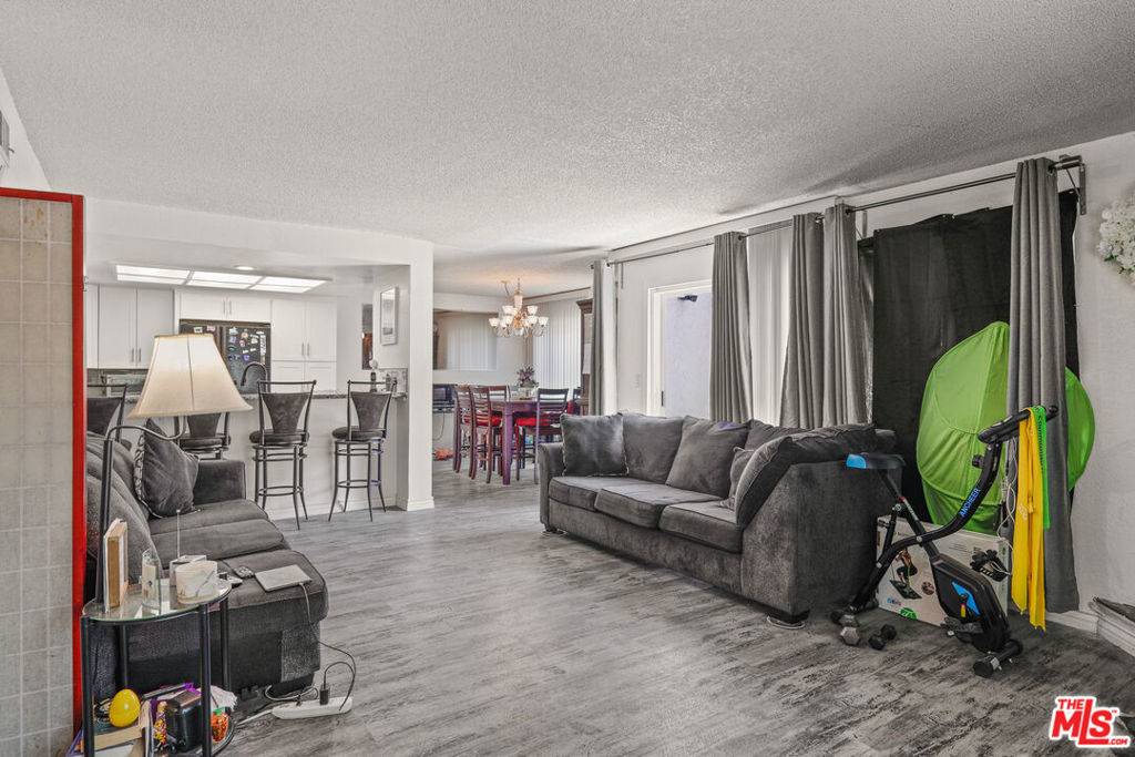 Hawthorne, CA 90250,14012 Cerise AVE