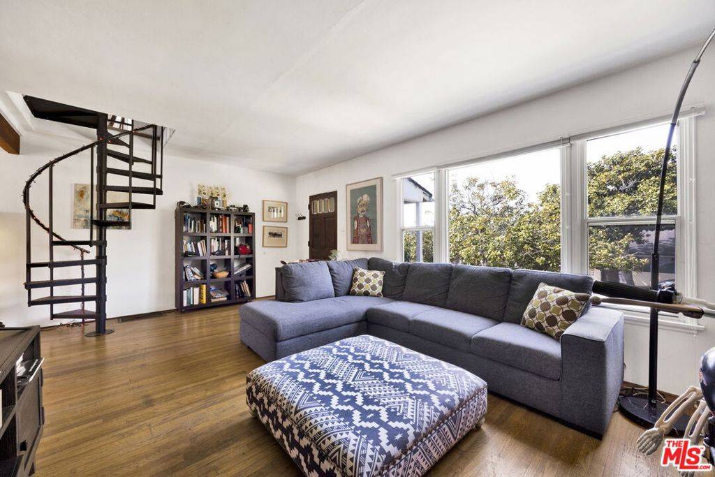 Los Angeles, CA 90066,3456 Beethoven ST