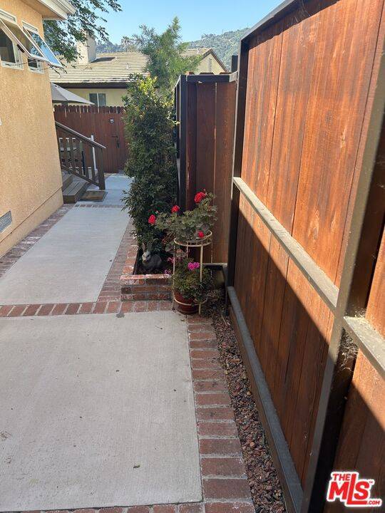 Studio City, CA 91602,10740 Aqua Vista ST
