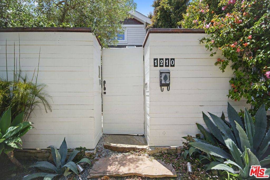 Venice, CA 90291,1210 Cabrillo AVE