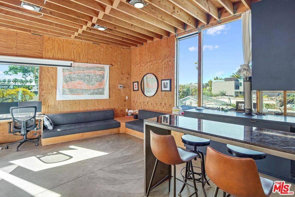 Venice, CA 90291,1564 Cabrillo AVE