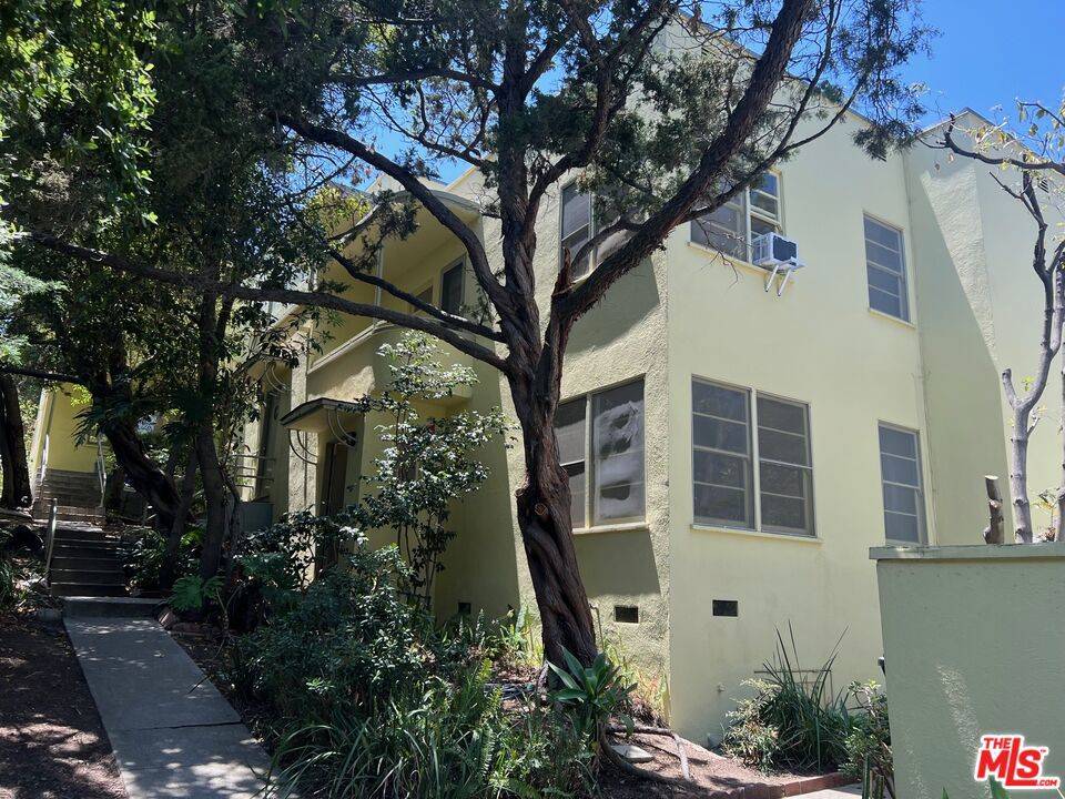 Los Angeles, CA 90027,4018 Los Feliz BLVD