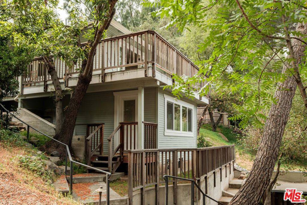 Topanga, CA 90290,502 Fernwood Pacific DR