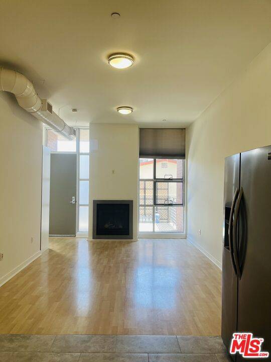 Santa Monica, CA 90404,1912 Broadway #107