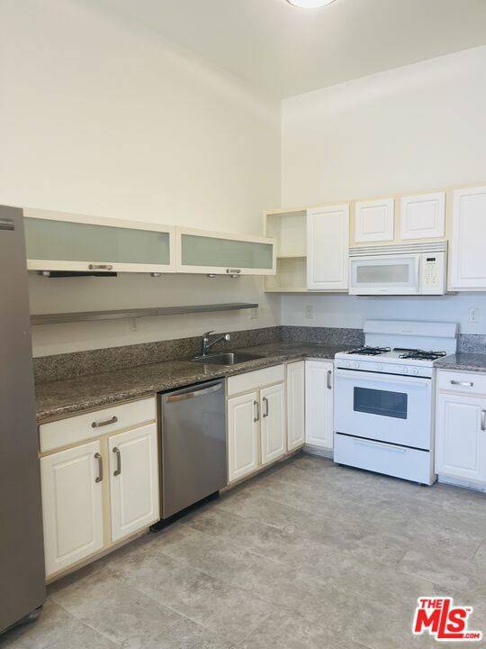 Santa Monica, CA 90404,1912 Broadway #107