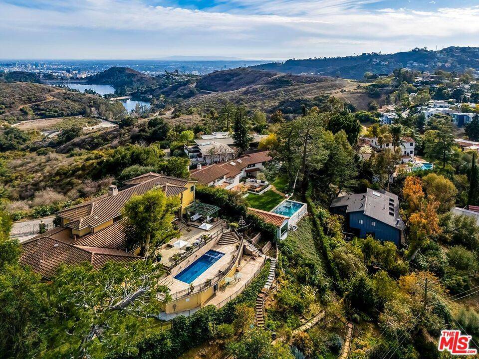 Los Angeles, CA 90068,3595 Wonder View DR