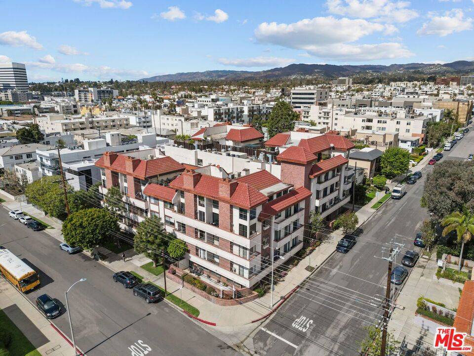 Los Angeles, CA 90025,1271 Granville AVE #307