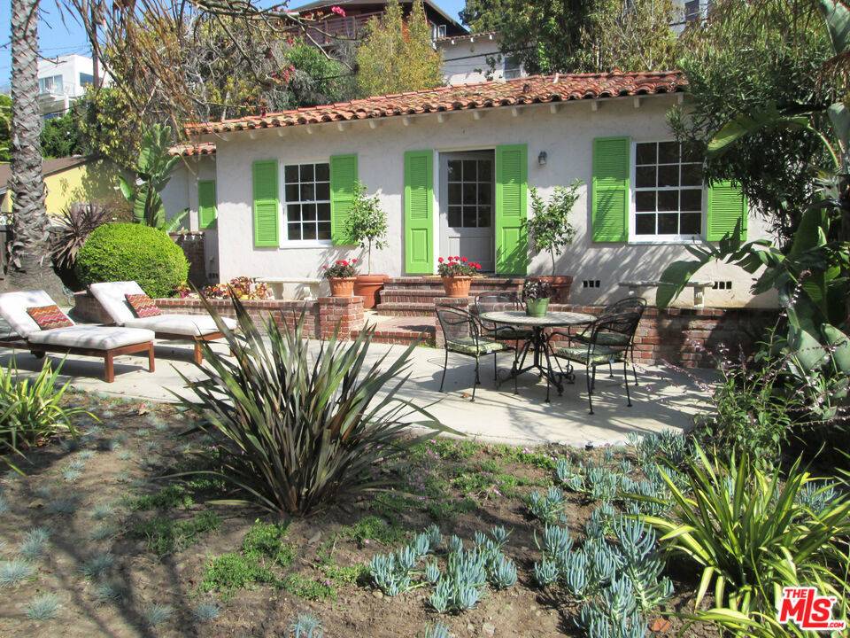 Santa Monica, CA 90402,234 Entrada DR