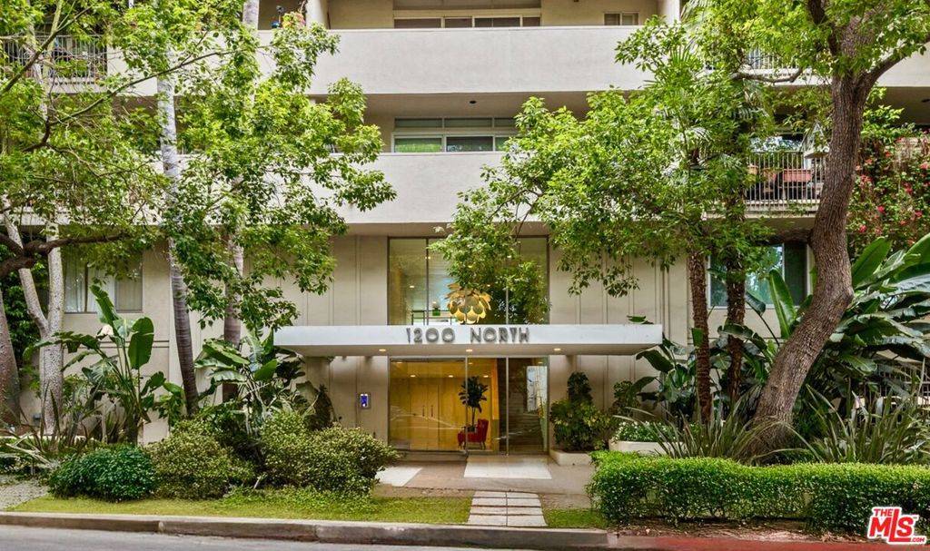 West Hollywood, CA 90069,1200 N Flores ST #202