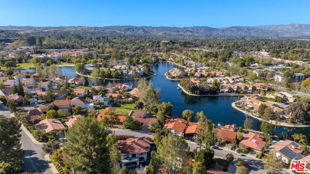 Calabasas, CA 91302,23136 Park Contessa