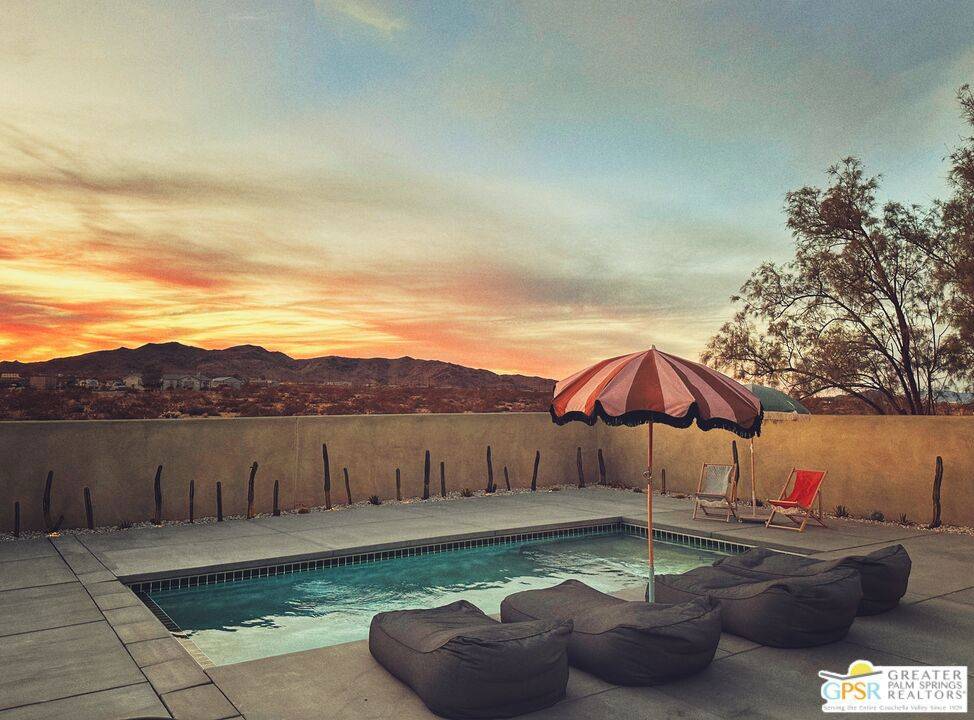 Landers, CA 92285,1212 Acoma TRL