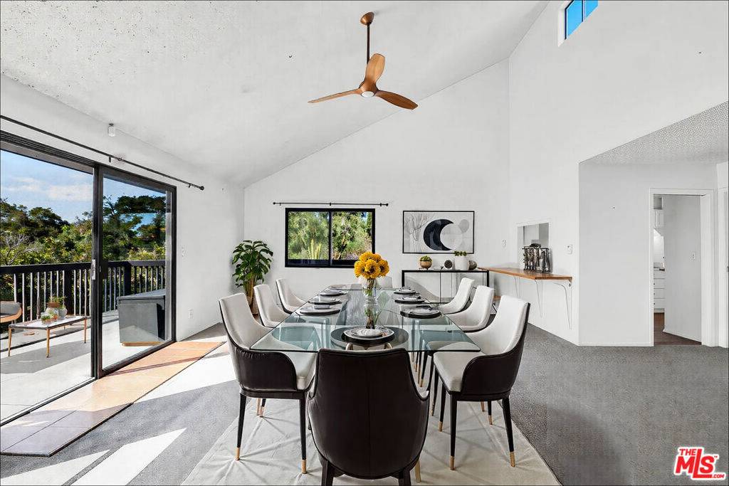 Topanga, CA 90290,20948 Waveview DR