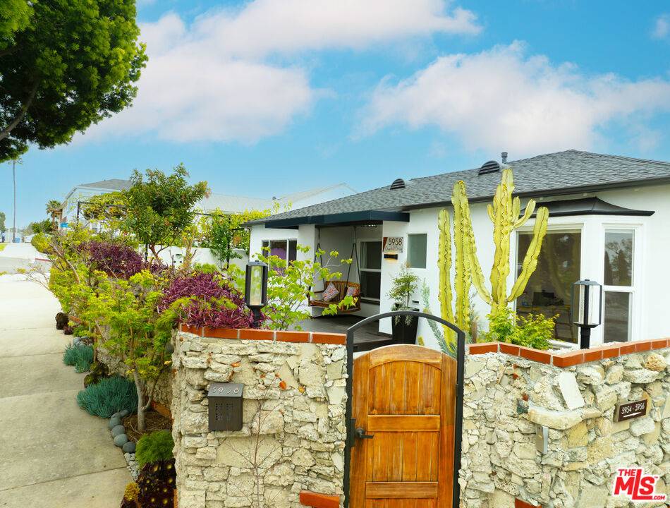 Windsor Hills, CA 90043,5958 Overhill DR
