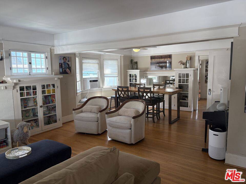 Santa Monica, CA 90405,2416 3rd ST