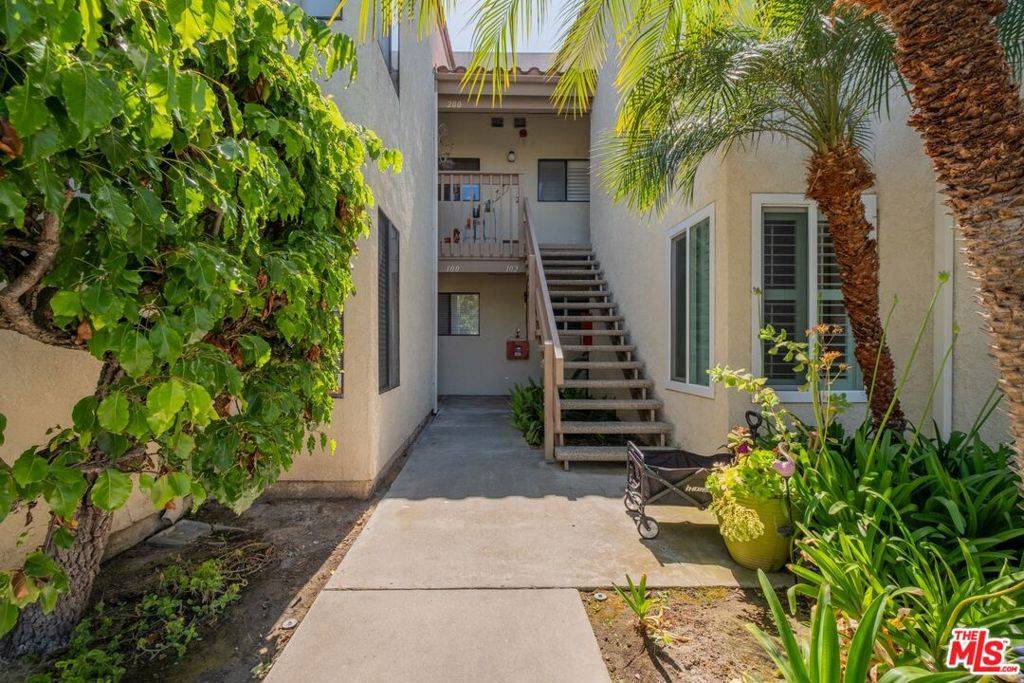 Huntington Beach, CA 92649,4852 Cabana DR #202