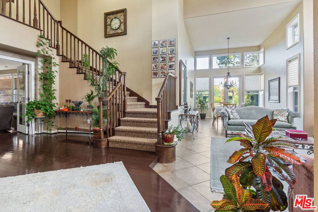 713 Twillin CT Simi Valley, CA 93065