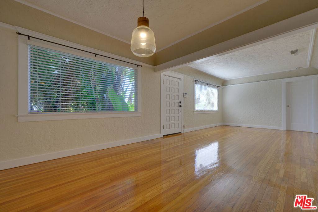 Los Angeles, CA 90046,7465 HAWTHORN AVE