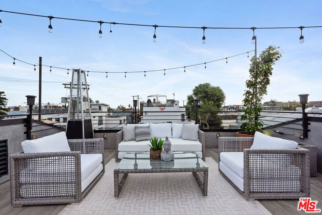 Venice, CA 90291,126 Thornton PL