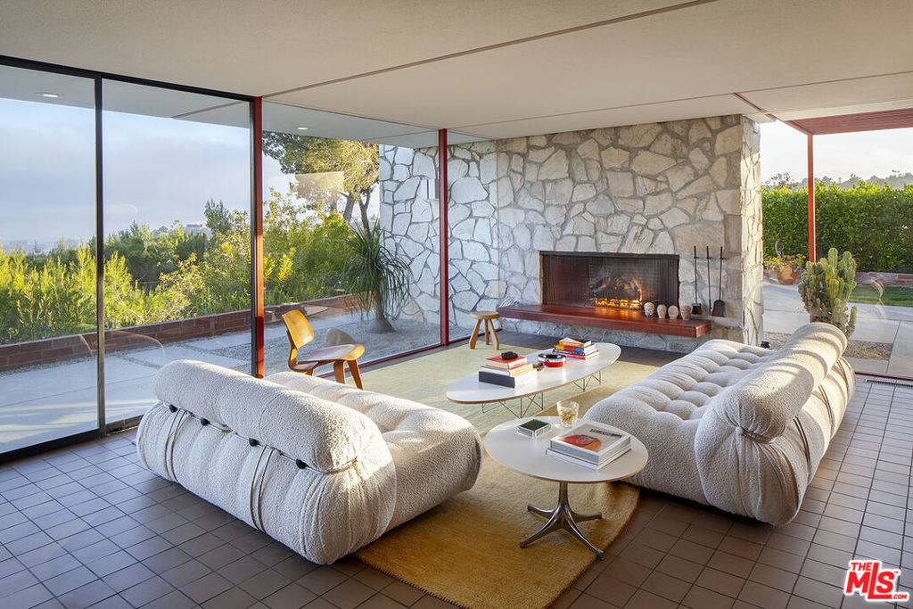 Los Angeles, CA 90077,1811 Bel Air Road
